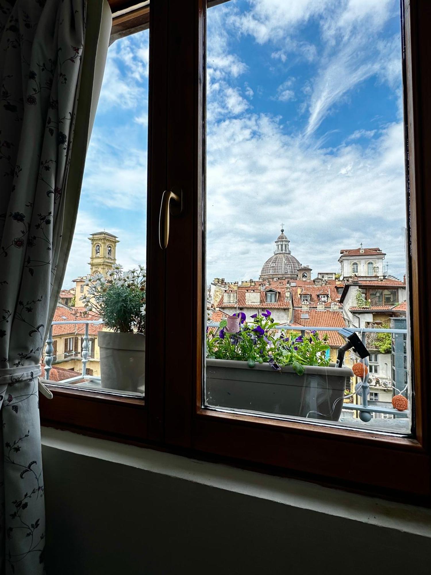 Loft Centro Storico Tommaso Apartment Торино Екстериор снимка