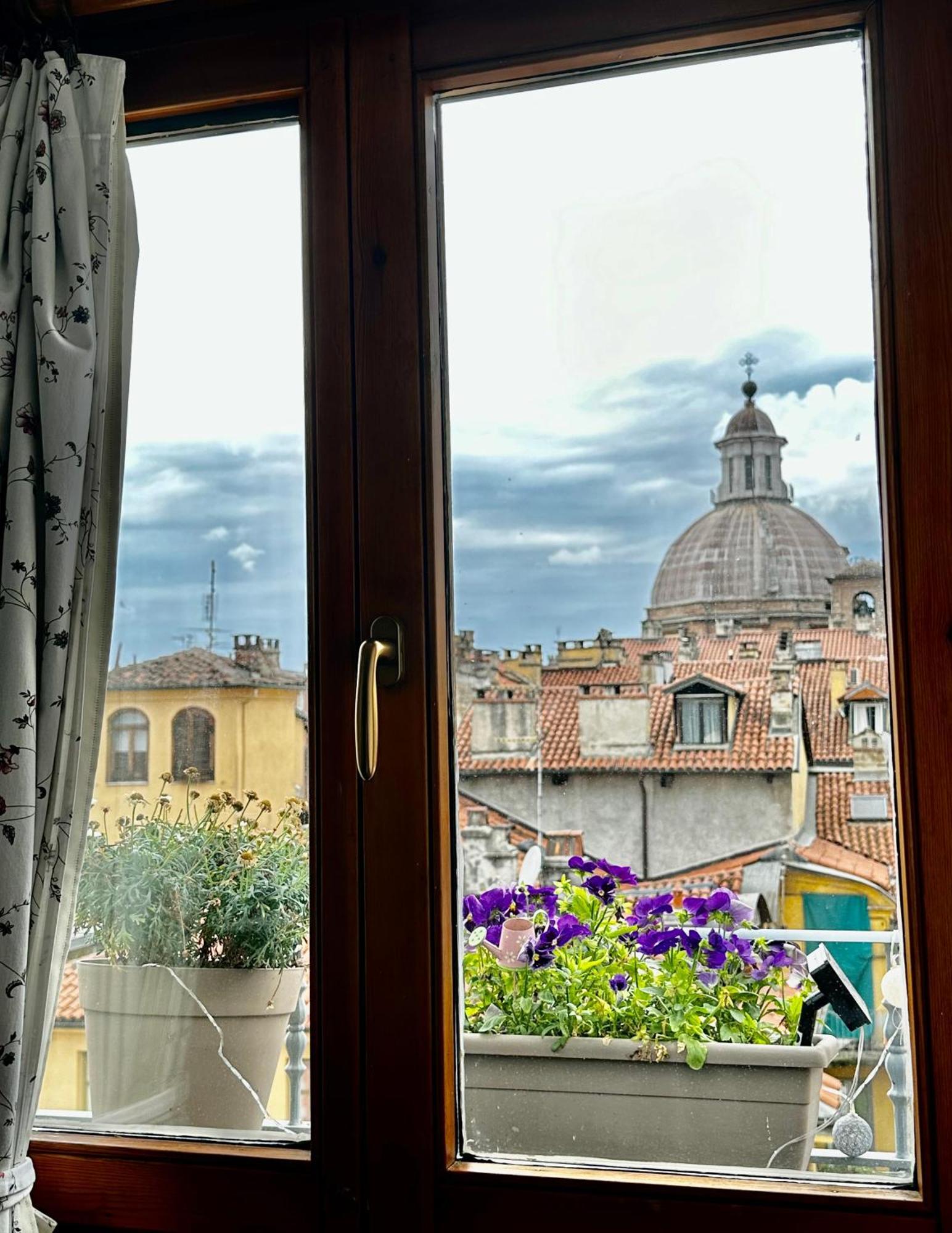 Loft Centro Storico Tommaso Apartment Торино Екстериор снимка